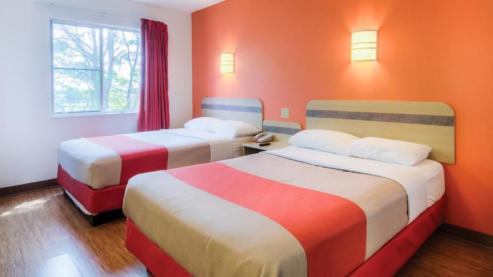 Motel 6 Kansas City, Mo - Airport Zewnętrze zdjęcie